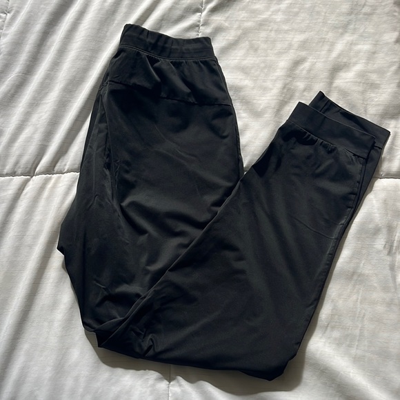 uniqlo black joggers - Picture 1 of 5